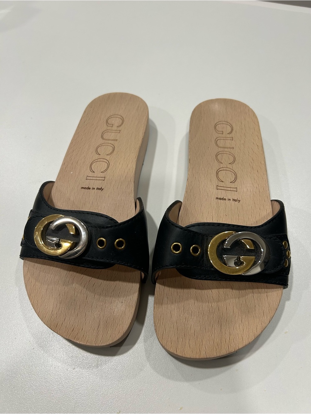 Gucci Black Leather Slide Sandals with Mixed Metal GG 35.5